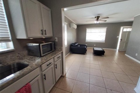 House in Plant City, Florida 2 bedrooms, 62.43 sq.m. № 1787861 - photo 23