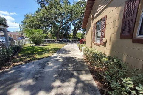 House in Plant City, Florida 2 bedrooms, 62.43 sq.m. № 1787861 - photo 6