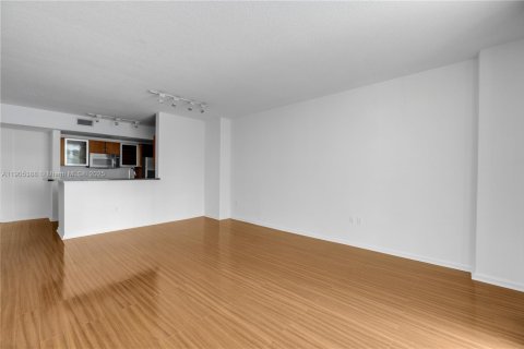 Copropriété à vendre à Aventura, Floride: 1 chambre, 78.13 m2 № 1956807 - photo 4