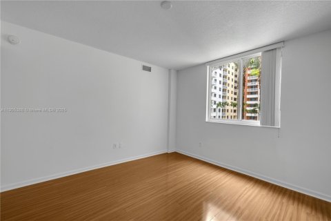 Copropriété à vendre à Aventura, Floride: 1 chambre, 78.13 m2 № 1956807 - photo 12