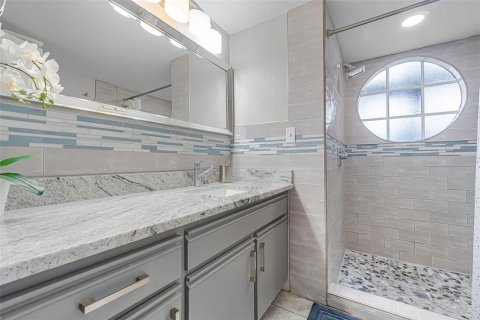 Купить кондоминиум в Киссимми, Флорида 6 комнат, 113.34м2, № 1902049 - фото 24