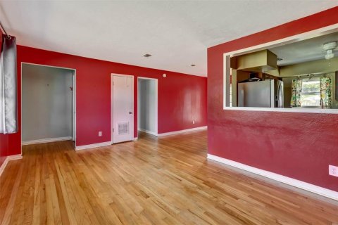 Villa ou maison à vendre à Orlando, Floride: 3 chambres, 102.19 m2 № 2398804 - photo 4