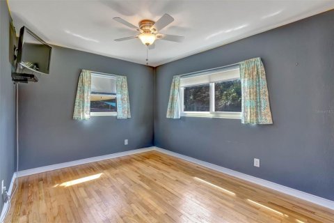 Villa ou maison à vendre à Orlando, Floride: 3 chambres, 102.19 m2 № 2398804 - photo 13