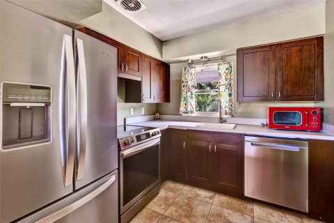 Villa ou maison à vendre à Orlando, Floride: 3 chambres, 102.19 m2 № 2398804 - photo 6
