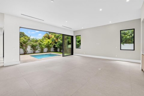 House in Delray Beach, Florida 3 bedrooms, 299.42 sq.m. № 2392140 - photo 14