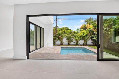 House in Delray Beach, Florida 3 bedrooms, 299.42 sq.m. № 2392140 - photo 19