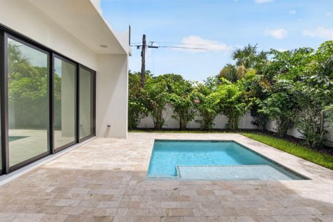 House in Delray Beach, Florida 3 bedrooms, 299.42 sq.m. № 2392140 - photo 7