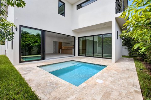 House in Delray Beach, Florida 3 bedrooms, 299.42 sq.m. № 2392140 - photo 28