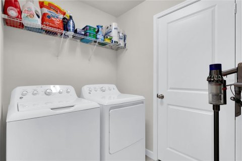 Townhouse in Orlando, Florida 4 bedrooms, 168.06 sq.m. № 1749537 - photo 26
