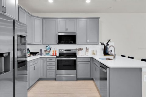 Townhouse in Orlando, Florida 4 bedrooms, 168.06 sq.m. № 1749537 - photo 8