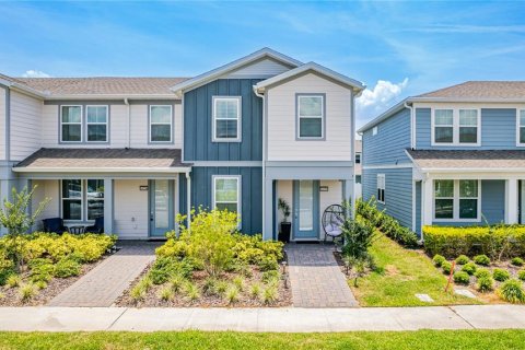 Townhouse in Orlando, Florida 4 bedrooms, 168.06 sq.m. № 1749537 - photo 1