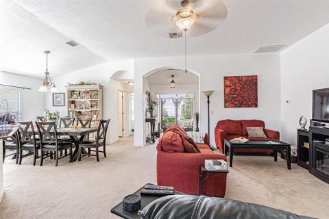 House in San Antonio, Florida 2 bedrooms, 138.33 sq.m. № 2105798 - photo 13