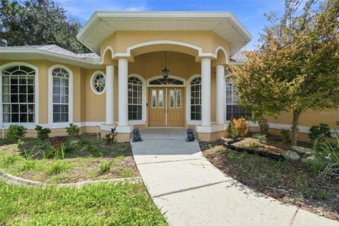 Villa ou maison à vendre à Beverly Hills, Floride: 3 chambres, 186.92 m2 № 2398300 - photo 6