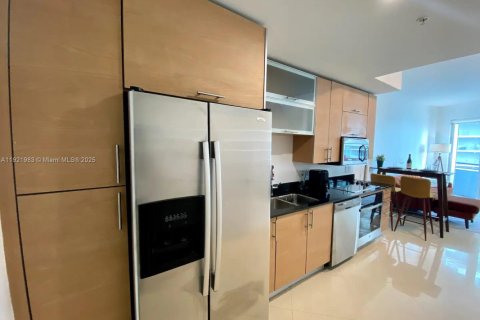 Condominio en venta en Miami, Florida, 1 dormitorio, 66.98 m2 № 1975903 - foto 10