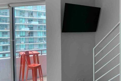 Condominio en venta en Miami, Florida, 1 dormitorio, 66.98 m2 № 1975903 - foto 12