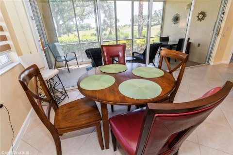 Condo in Fort Myers, Florida, 2 bedrooms  № 1509316 - photo 13
