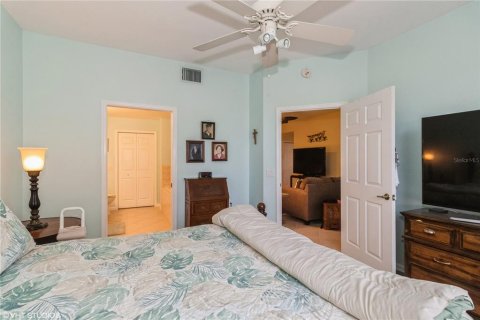 Condo in Fort Myers, Florida, 2 bedrooms  № 1509316 - photo 21