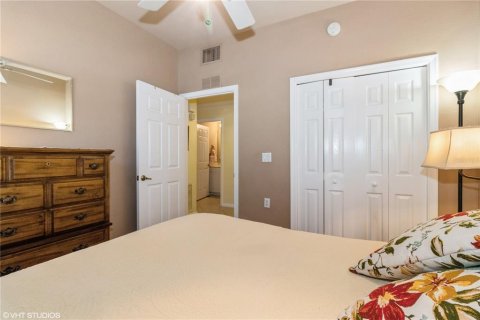 Condo in Fort Myers, Florida, 2 bedrooms  № 1509316 - photo 26