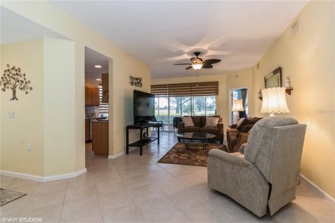 Condo in Fort Myers, Florida, 2 bedrooms  № 1509316 - photo 17