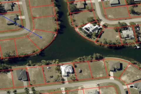 Terreno en venta en Cape Coral, Florida № 2121973 - foto 3