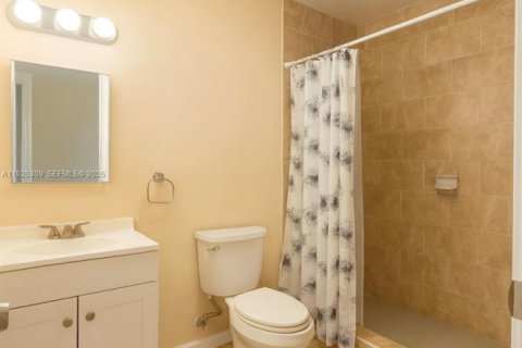 Casa en venta en Miami, Florida, 2 dormitorios, 120.68 m2 № 1983876 - foto 4