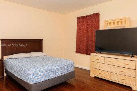 Casa en venta en Miami, Florida, 2 dormitorios, 120.68 m2 № 1983876 - foto 7