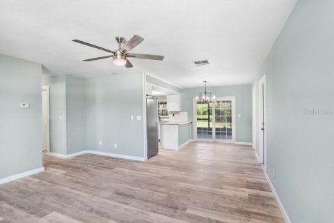 Casa en alquiler en Seminole, Florida, 3 dormitorios, 109.25 m2 № 1800515 - foto 2