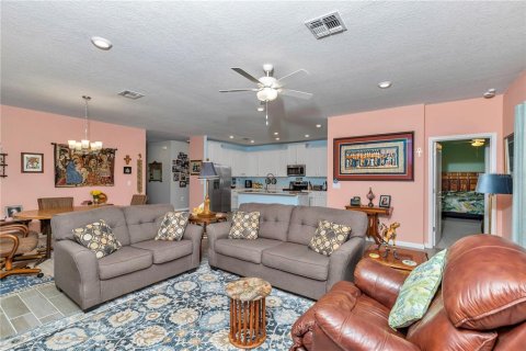 House in Ocala, Florida 3 bedrooms, 189.43 sq.m. № 2099836 - photo 15