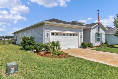 House in Ocala, Florida 3 bedrooms, 189.43 sq.m. № 2099836