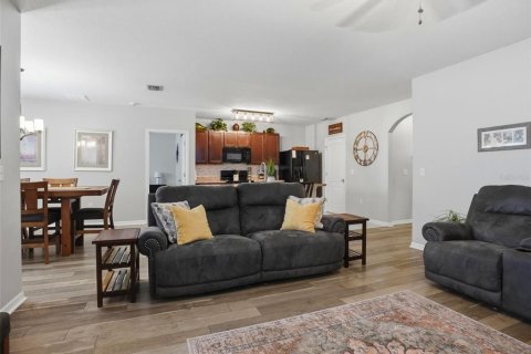 Villa ou maison à vendre à Spring Hill, Floride: 3 chambres, 157 m2 № 2420564 - photo 5