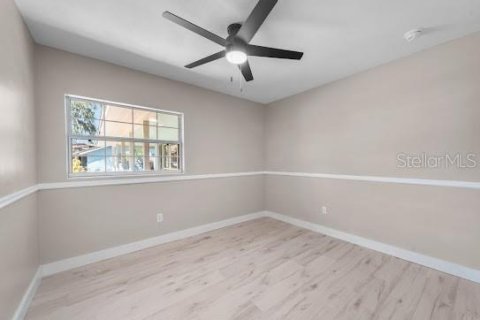 House in Belle Isle, Florida 3 bedrooms, 141.03 sq.m. № 1918475 - photo 9