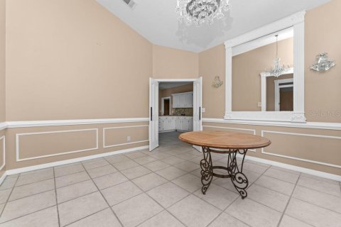 House in Windermere, Florida 5 bedrooms, 277.5 sq.m. № 1580533 - photo 6