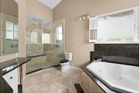 House in Windermere, Florida 5 bedrooms, 277.5 sq.m. № 1580533 - photo 23
