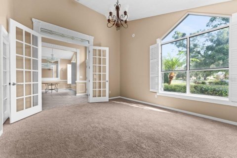 House in Windermere, Florida 5 bedrooms, 277.5 sq.m. № 1580533 - photo 30