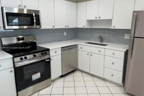 Copropriété à louer à Plantation, Floride: 2 chambres, 103.49 m2 № 1972615 - photo 7