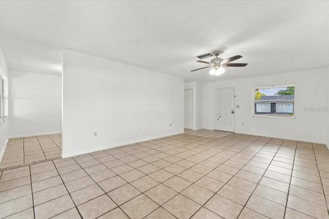 Villa ou maison à vendre à Lakeland, Floride: 3 chambres, 133.41 m2 № 2416662 - photo 4