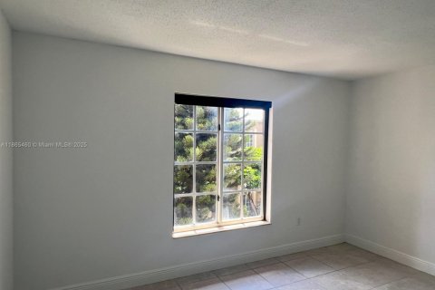 Снять в аренду кондоминиум в Дорал, Флорида 1 спальня, 75.25м2, № 1979585 - фото 5