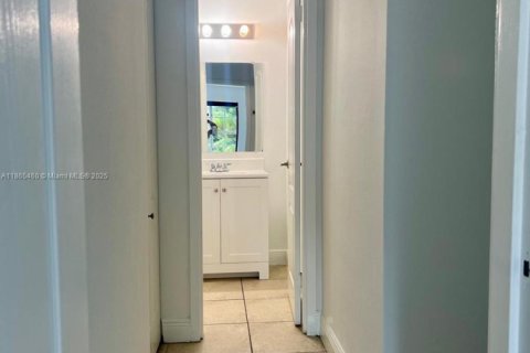Снять в аренду кондоминиум в Дорал, Флорида 1 спальня, 75.25м2, № 1979585 - фото 6