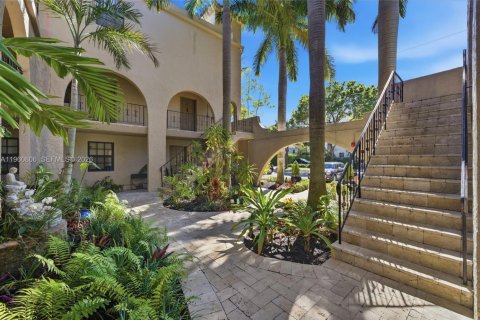 Copropriété à vendre à Wilton Manors, Floride: 2 chambres, 76.92 m2 № 2022036 - photo 2