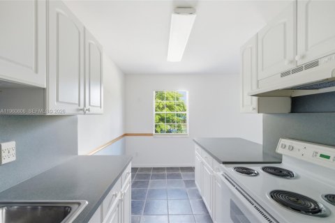 Copropriété à vendre à Wilton Manors, Floride: 2 chambres, 76.92 m2 № 2022036 - photo 11