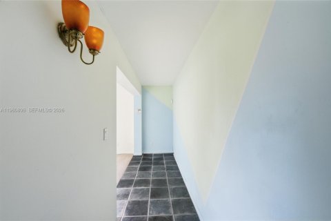 Copropriété à vendre à Wilton Manors, Floride: 2 chambres, 76.92 m2 № 2022036 - photo 3