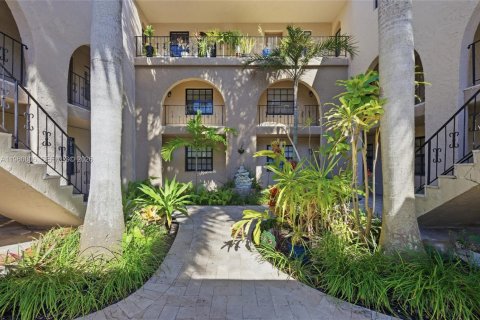 Copropriété à vendre à Wilton Manors, Floride: 2 chambres, 76.92 m2 № 2022036 - photo 27