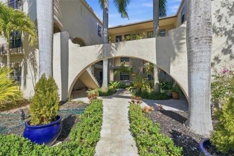 Copropriété à vendre à Wilton Manors, Floride: 2 chambres, 76.92 m2 № 2022036 - photo 28