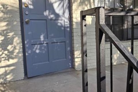 Снять в аренду таунхаус в Орландо, Флорида 7 комнат, 104.79м2, № 1913086 - фото 2