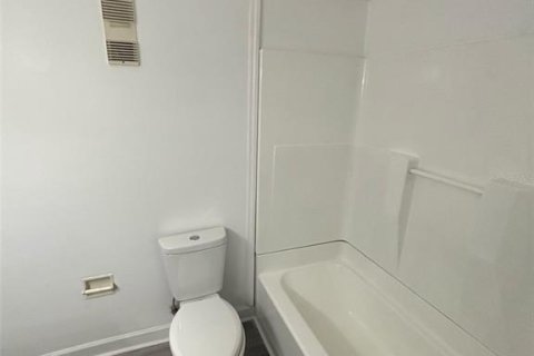 Снять в аренду таунхаус в Орландо, Флорида 7 комнат, 104.79м2, № 1913086 - фото 17