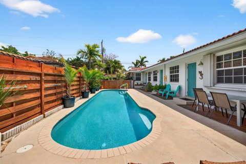 Commercial property in Lauderdale-by-the-Sea, Florida 199.28 sq.m. № 2243392 - photo 19