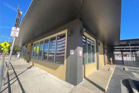 Propiedad comercial en alquiler en Eustis, Florida № 1723772 - foto 5
