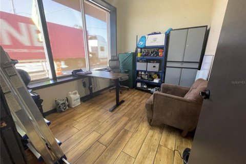 Propiedad comercial en alquiler en Eustis, Florida № 1723772 - foto 13