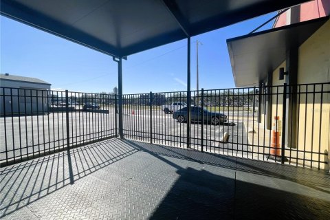 Propiedad comercial en alquiler en Eustis, Florida № 1723772 - foto 23
