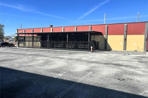 Propiedad comercial en alquiler en Eustis, Florida № 1723772 - foto 4